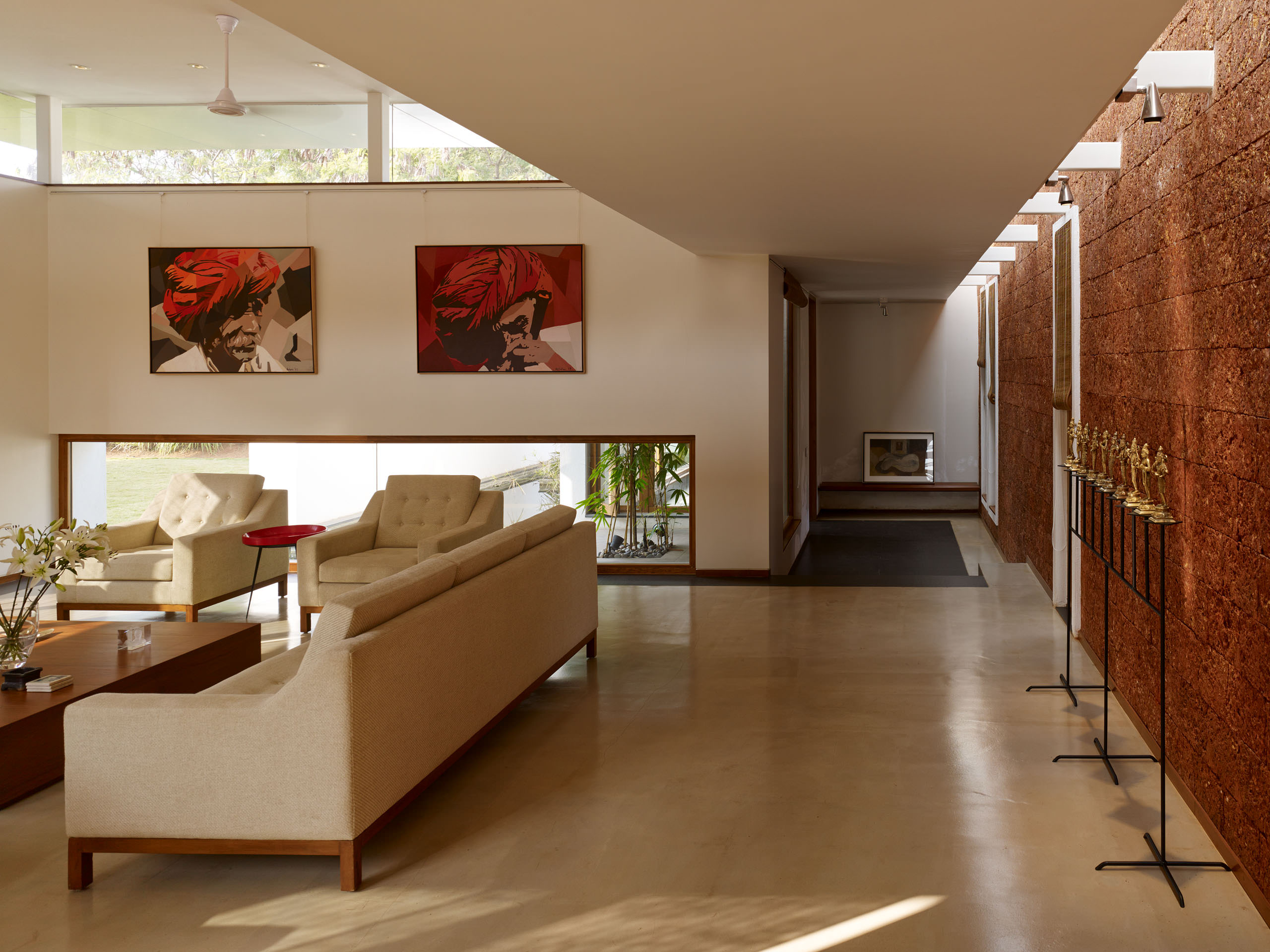 E13430 ALPA 036665 j2560